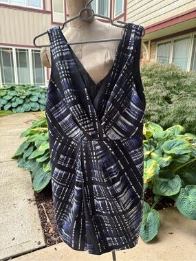 Sleeveless V-Neck Black & Navy Patterned Women's Dress